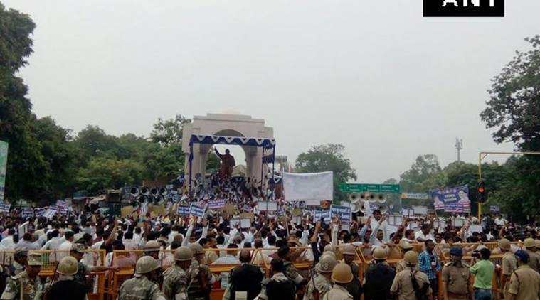 bspworkersholdprotestsinupdemandarrestofdayashankar